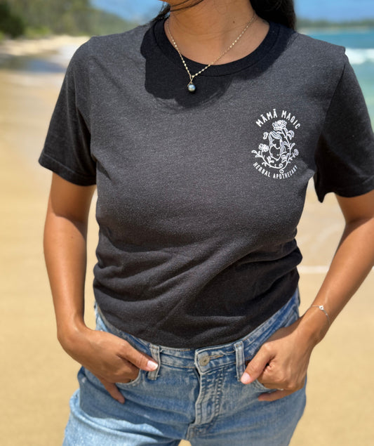 Māmā Magic Apothecary Tee - Design 2