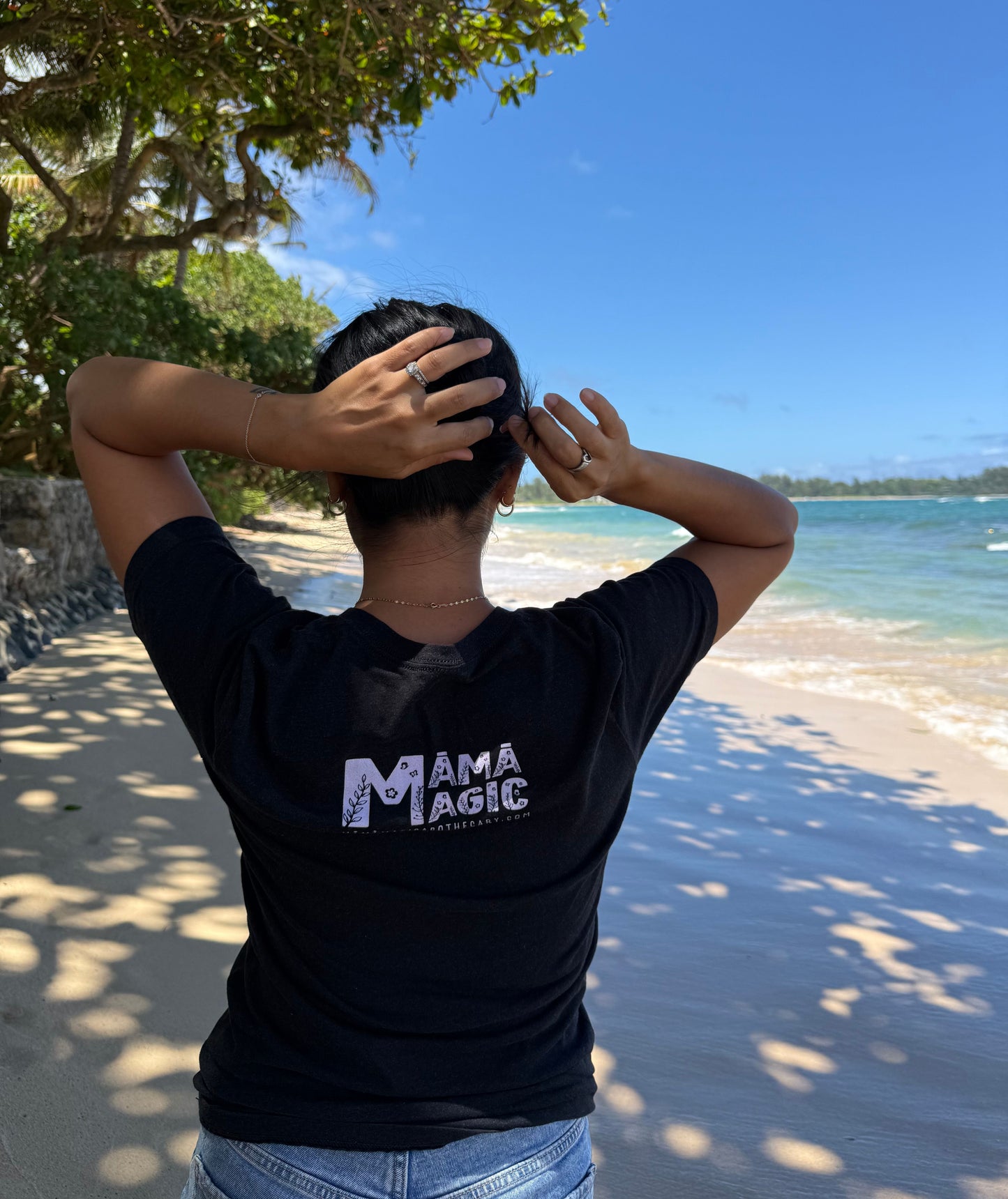 Māmā Magic Apothecary Tee - Design 2